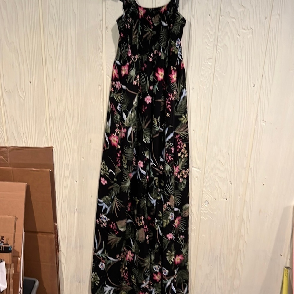 Raviya Maxi Dress with Two Slits Size Large
